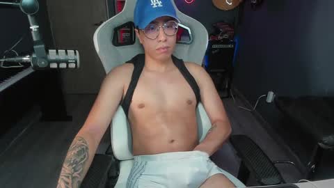 Snapshot of bigxboy96 chatting on 12/22/24, 09:44 bigxboy96 online show from 12/22/24, 09:44