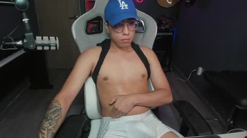 Snapshot of bigxboy96 chatting on 01/05/25, 10:19 bigxboy96 online show from 01/05/25, 10:19