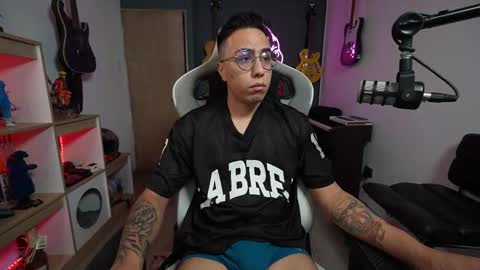 Snapshot of bigxboy96 chatting on 09/22/25, 03:19 bigxboy96 online show from 09/22/25, 03:19