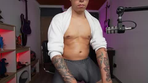 Snapshot of bigxboy96 chatting on 11/05/25, 11:16 bigxboy96 online show from 11/05/25, 11:16