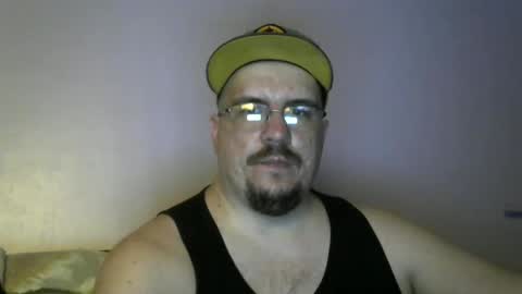 Snapshot of bigxcountry_39 chatting on 09/21/25, 01:40 bigxcountry_39 online show from 09/21/25, 01:40