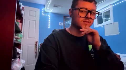 Snapshot of bikerdaddy88 chatting on 11/10/25, 01:04 bikerdaddy88 online show from 11/10/25, 01:04