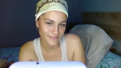 Snapshot of biki_sensual chatting on 03/11/25, 02:32 hi  soy   natural girl biki online show from 03/11/25, 02:32