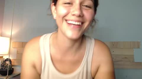 Snapshot of biki_sensual chatting on 10/16/25, 03:51 hi  soy   natural girl biki online show from 10/16/25, 03:51