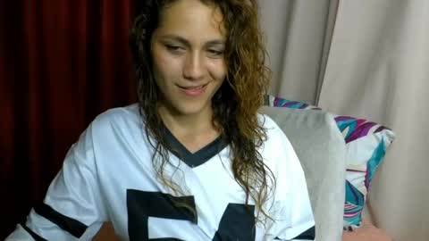 Snapshot of biki_sensual chatting on 05/14/26, 02:07 hi soy natural girl biki online show from 05/14/26, 02:07