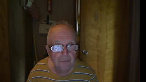 Snapshot of bill_25061 chatting on 06/22/26, 05:32 bill_25061 online show from 06/22/26, 05:32