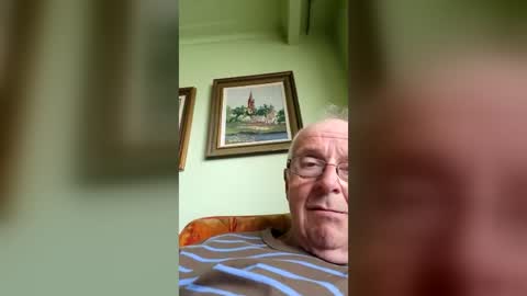 Snapshot of bill_25061 chatting on 08/02/26, 04:38 bill_25061 online show from 08/02/26, 04:38