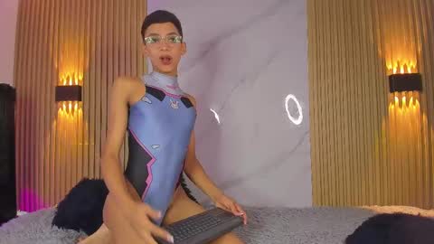 Sam online show from 09/17/25, 11:45