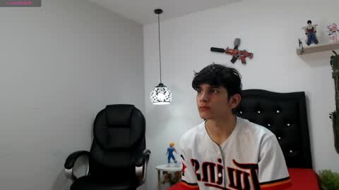 Snapshot of billy_wild chatting on 05/08/26, 11:37 billy wild online show from 05/08/26, 11:37