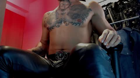 Snapshot of billymayer_ chatting on 12/16/24, 03:00 billy online show from 12/16/24, 03:00