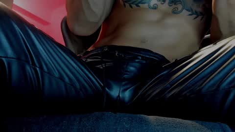 Snapshot of billymayer_ chatting on 12/19/24, 02:35 billy online show from 12/19/24, 02:35