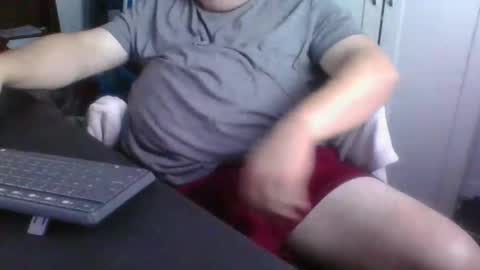 Snapshot of billymcn chatting on 11/20/25, 02:28 billymcn online show from 11/20/25, 02:28