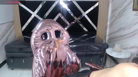 Live 1000pm 600am COLOMBIAN HOUR online show from 03/05/25, 03:18