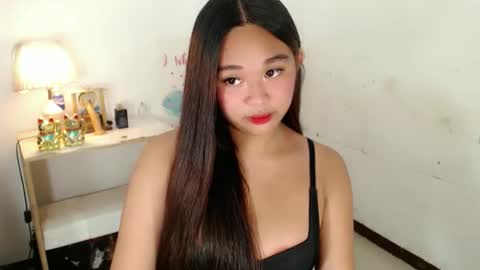 Snapshot of binnie_katchins chatting on 11/30/25, 08:13 binnie_katchins online show from 11/30/25, 08:13