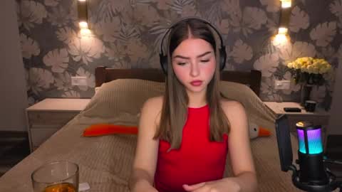 Snapshot of bitter__peach chatting on 05/05/26, 06:38 Margo online show from 05/05/26, 06:38