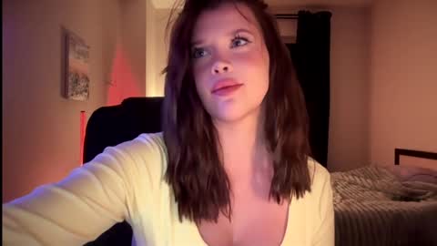 Ann Braslowsky online show from 09/22/25, 02:02