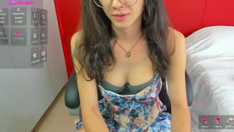 Snapshot of bittersweet_queen chatting on 01/28/25, 02:53 Sunny    online show from 01/28/25, 02:53