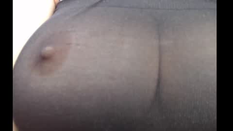 Snapshot of bivi_hot chatting on 01/17/25, 10:44 bivi hot online show from 01/17/25, 10:44