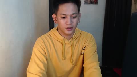 Snapshot of bj_alex31 chatting on 12/26/24, 06:43 alex online show from 12/26/24, 06:43