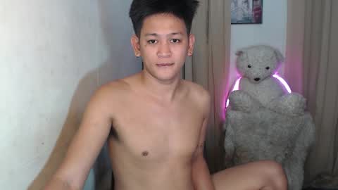 Snapshot of bj_alex31 chatting on 11/13/25, 02:27 alex online show from 11/13/25, 02:27