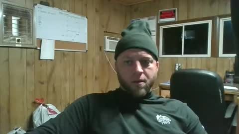 bjhancock_28 online show from 12/03/25, 09:13