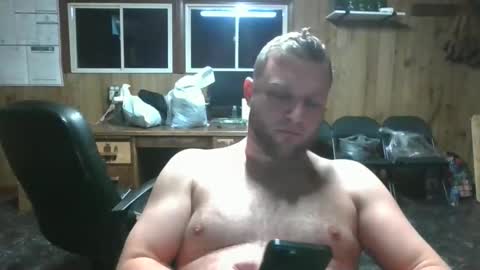 bjhancock_28 online show from 02/04/26, 03:56