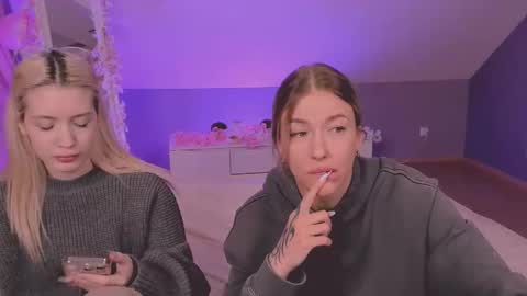 Julia online show from 02/09/25, 11:57