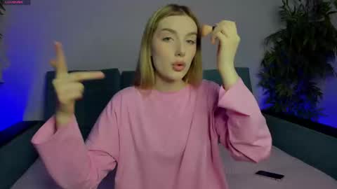 Julia online show from 02/10/25, 08:31