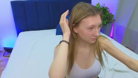 Julia online show from 02/11/25, 05:16