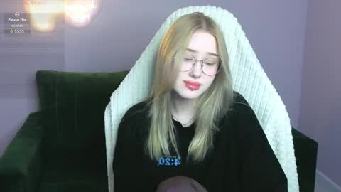 Julia online show from 03/29/26, 02:39