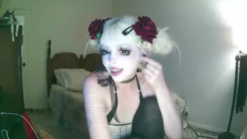 vampire fang  online show from 07/17/26, 02:40