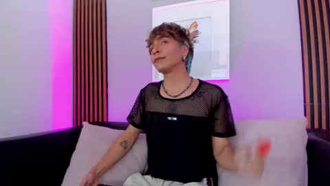  Oliver  online show from 04/18/26, 05:00