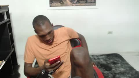 Snapshot of black30cmdick chatting on 05/25/26, 08:15 maquina online show from 05/25/26, 08:15