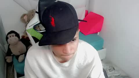 Black diamondd  online show from 04/21/26, 07:17