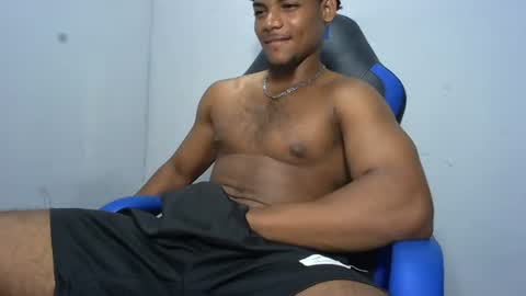 Snapshot of black_dicck chatting on 07/05/26, 04:19 tu morenito online show from 07/05/26, 04:19