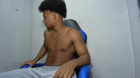 Snapshot of black_dicck chatting on 07/16/26, 01:55 tu morenito online show from 07/16/26, 01:55