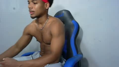 Snapshot of black_dicck chatting on 07/28/26, 04:05 tu morenito online show from 07/28/26, 04:05