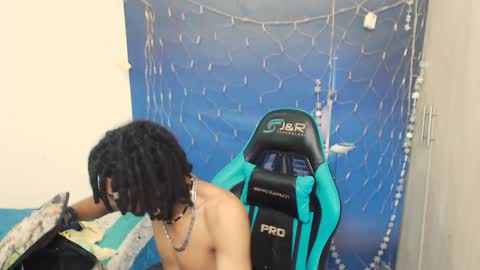 Black online show from 12/30/24, 11:48