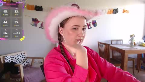 Eva online show from 10/31/25, 05:36