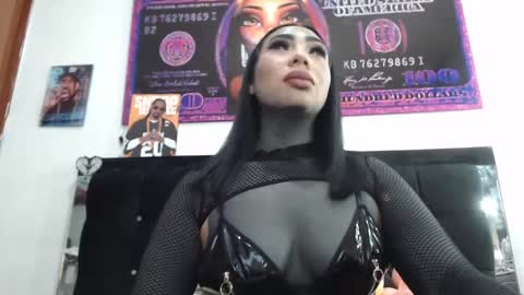 Snapshot of black_eyestattoo chatting on 02/25/25, 12:14 karenth soto online show from 02/25/25, 12:14