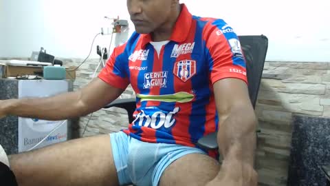 Snapshot of black_latino6 chatting on 09/29/25, 07:30 black_latino6 online show from 09/29/25, 07:30