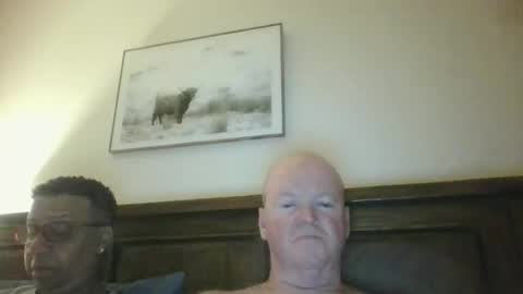 black_n_white4 online show from 04/18/26, 12:53