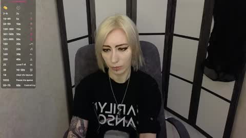 Emily online show from 04/12/26, 08:41