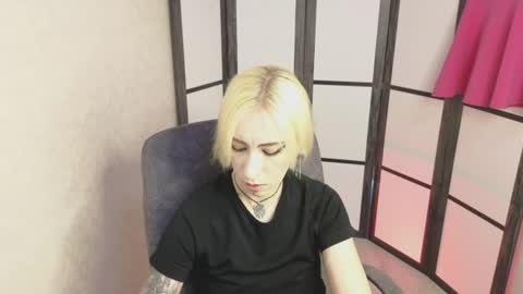 Emily online show from 07/16/26, 08:42