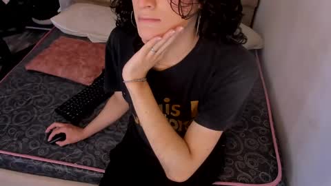 Snapshot of black_rose02 chatting on 05/23/26, 11:47 B L A C K R O S E online show from 05/23/26, 11:47