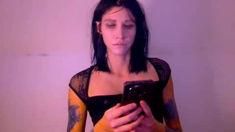 Kristin online show from 12/22/25, 07:44