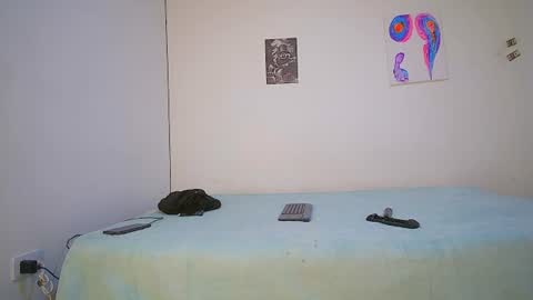 Snapshot of black_tentationx chatting on 06/17/26, 04:37 black_tentationx online show from 06/17/26, 04:37