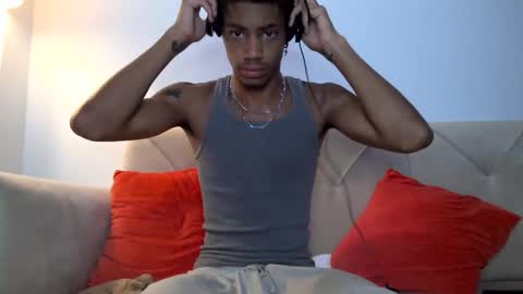 BlackBullTitus online show from 11/05/25, 02:44