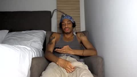 Snapshot of blackbulltitus chatting on 05/01/26, 01:21 BlackBullTitus online show from 05/01/26, 01:21