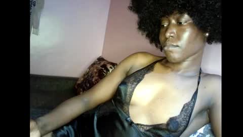 Snapshot of blackfairy01 chatting on 11/27/25, 07:43 blackfairy01 online show from 11/27/25, 07:43